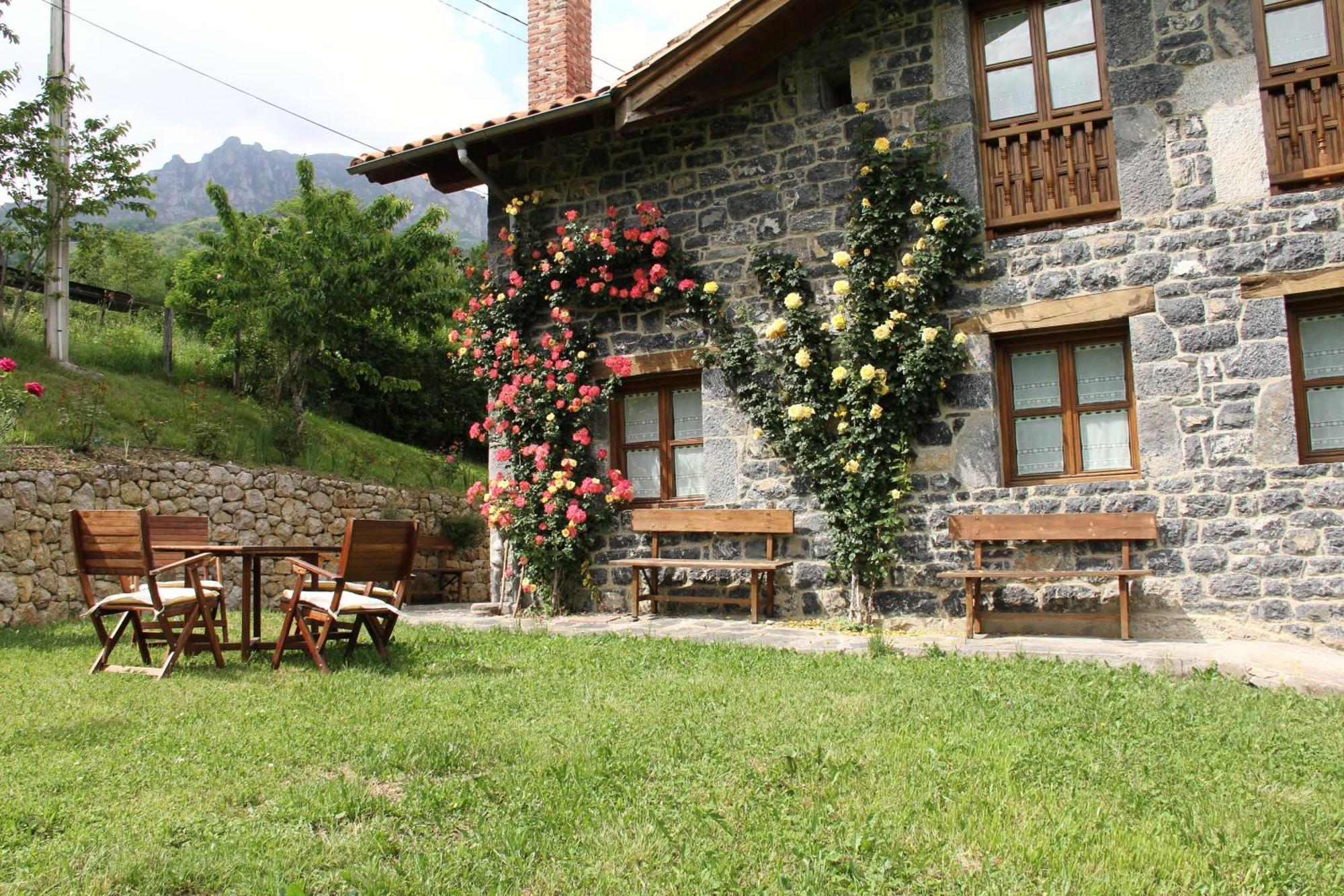 Casa Carielda Guest House Pembes Exterior photo